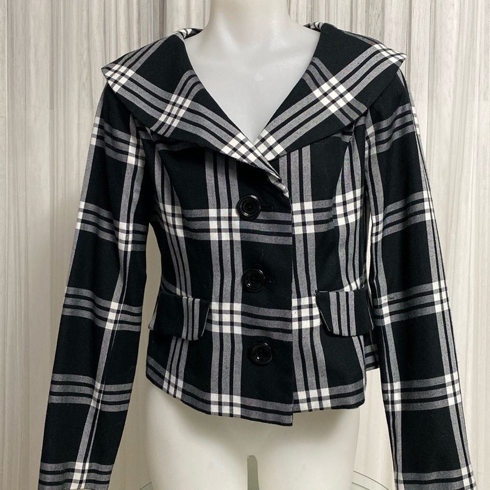 Women’s plaid black /white blazer! Work, business, office! Size S